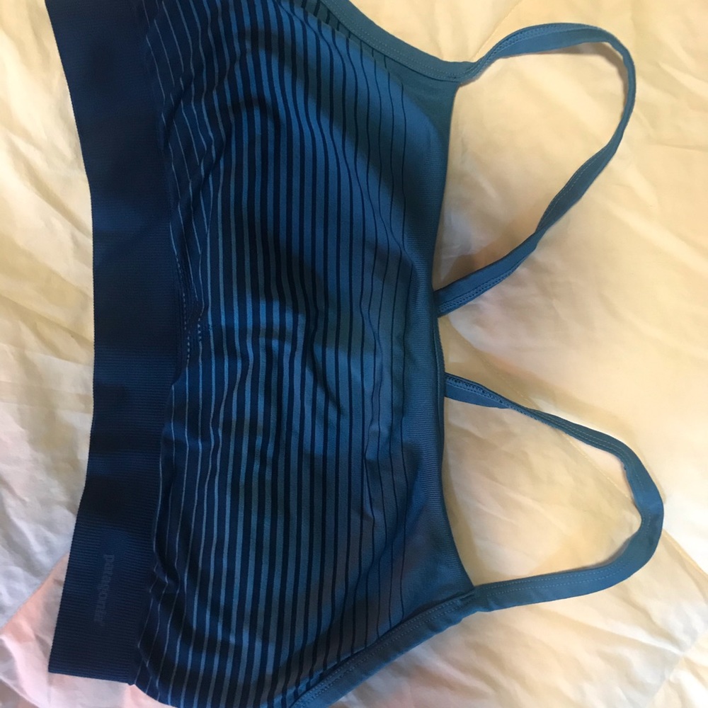 Patagonia sports bra - large